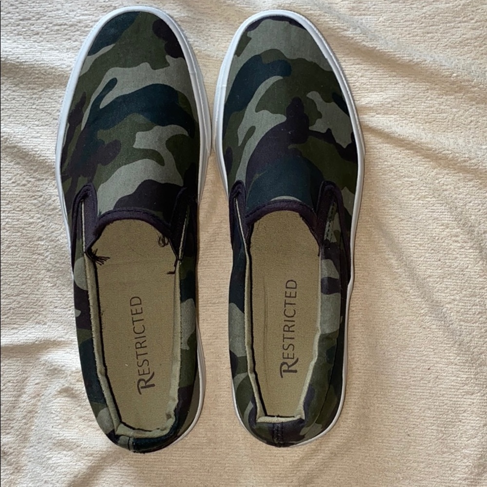 Restricted Women’s Casual Slip-on Shoes
